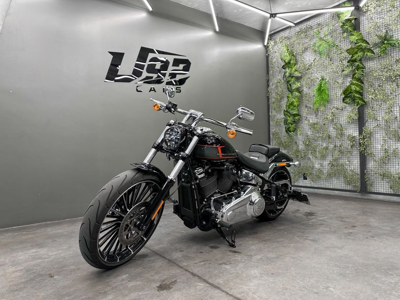 Harley BREAKOUT FXBR