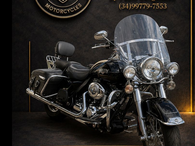 Harley ROAD KING CLASSIC  FLHRC/ CUSTOM FLHRSI