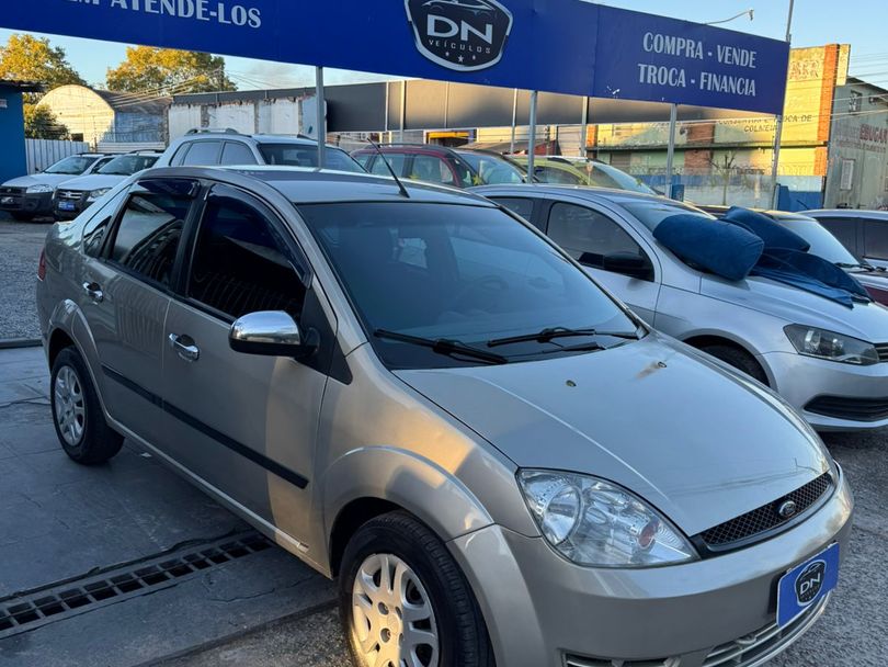 Ford Fiesta Sedan 1.0 8V Flex 4p