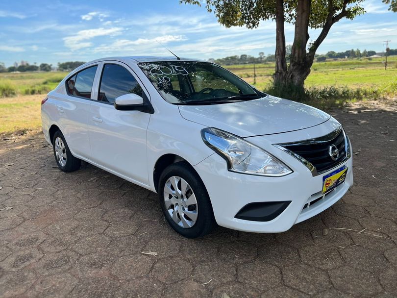 Nissan VERSA 1.0 12V FlexStart 4p Mec.