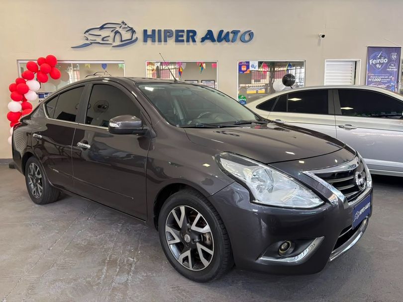 Nissan VERSA UNIQUE 1.6 16V FlexStart 4p Aut.