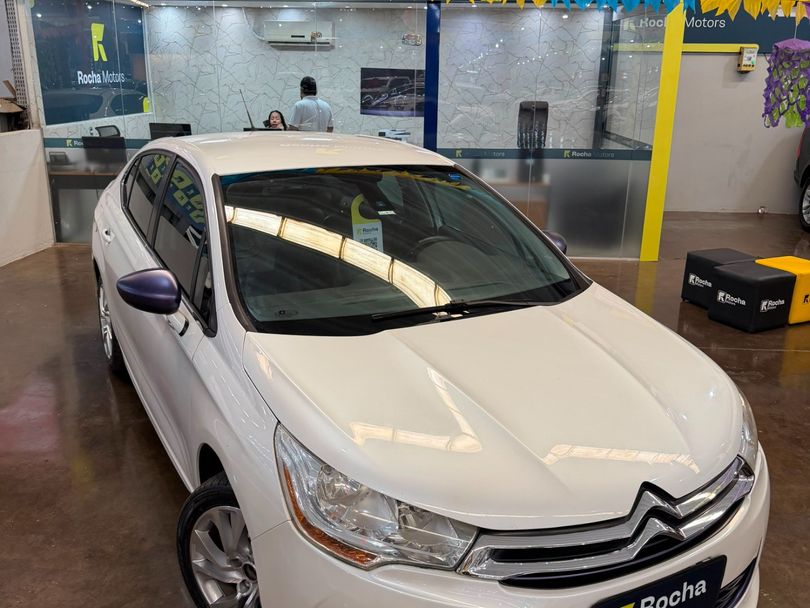 Citroën C4 LOUNGE Tendance 2.0 Flex 4p Aut.