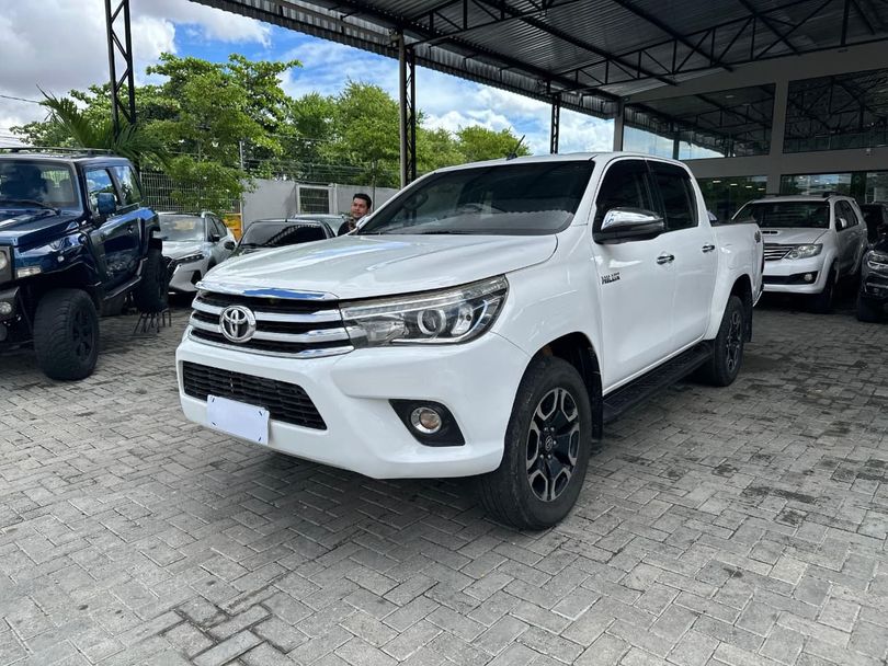 Toyota Hilux CD SRX 4x4 2.8 TDI 16V Diesel Aut.