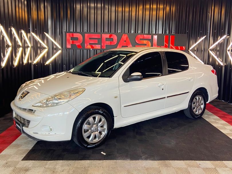 Peugeot 207 Sed. Passion XR Sport 1.4 Flex 8V 4p