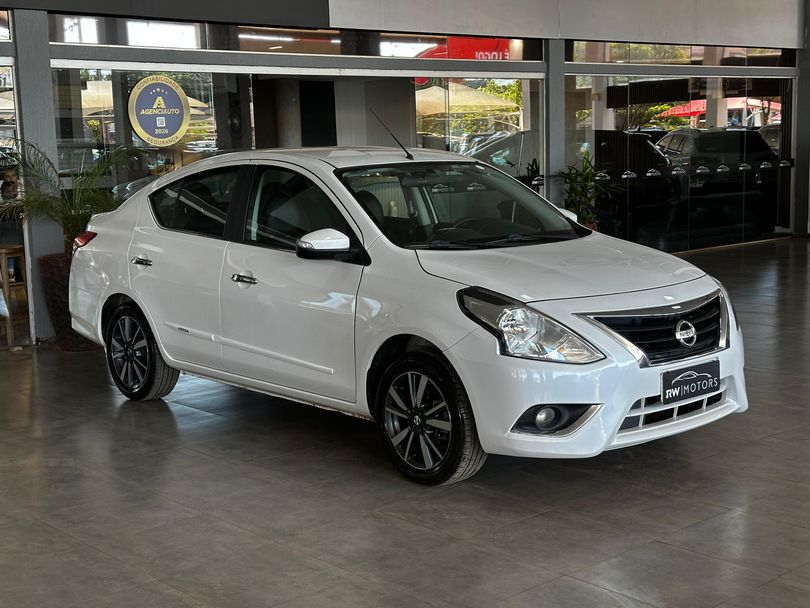 Nissan VERSA UNIQUE 1.6 16V FlexStart 4p Aut.