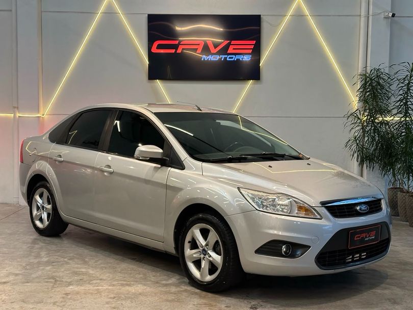 Ford Focus Sedan 2.0 16V/2.0 16V Flex 4p