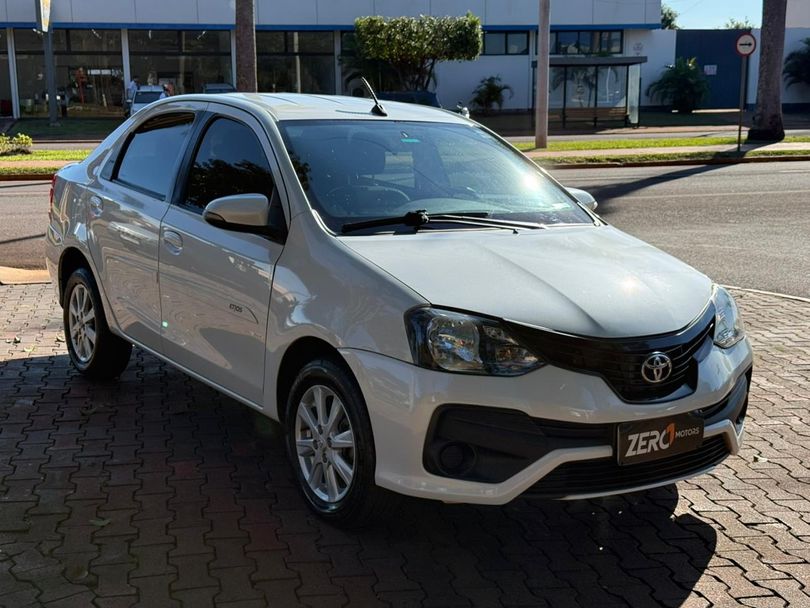 Toyota ETIOS X Plus Sedan 1.5 Flex 16V 4p Aut.
