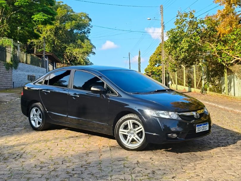 Honda Civic Sedan EXS 1.8/1.8 Flex 16V Aut. 4p