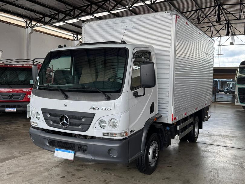 MERCEDES-BENZ Accelo 815 2p (diesel) (E5)