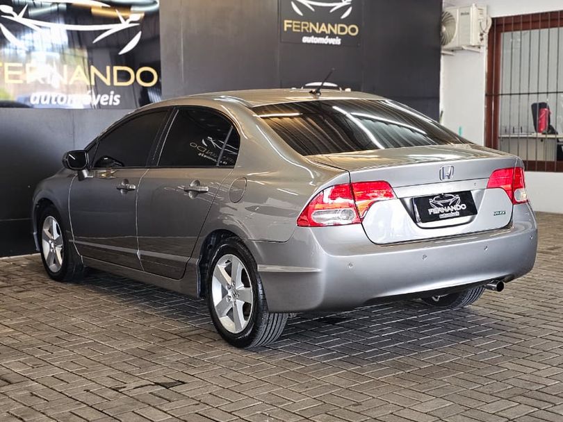 Honda Civic Sedan LXS 1.8/1.8 Flex 16V Aut. 4p