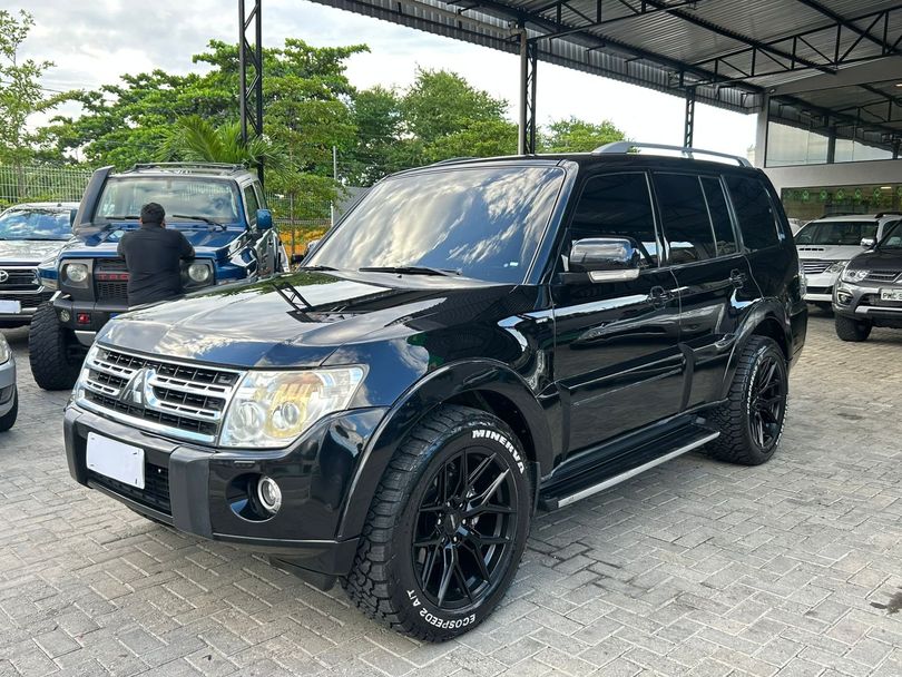 Mitsubishi Pajero HPE Full 3.2 4x4 T.I.Dies. 5p Aut