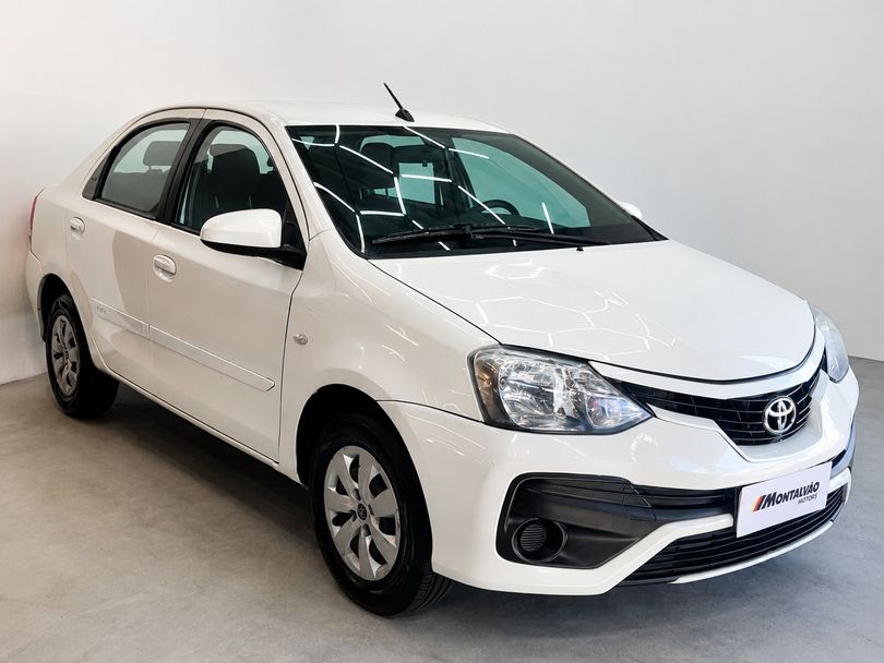 Toyota ETIOS XS Sedan1.5 Flex 16V 4p Mec.