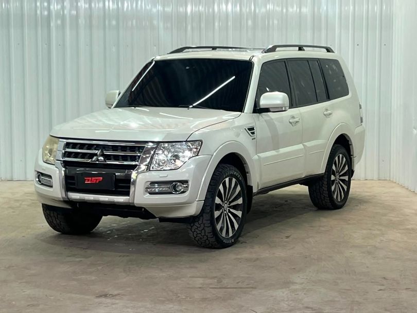 Mitsubishi Pajero HPE Full 3.2 4x4 T.I.Dies. 5p Aut