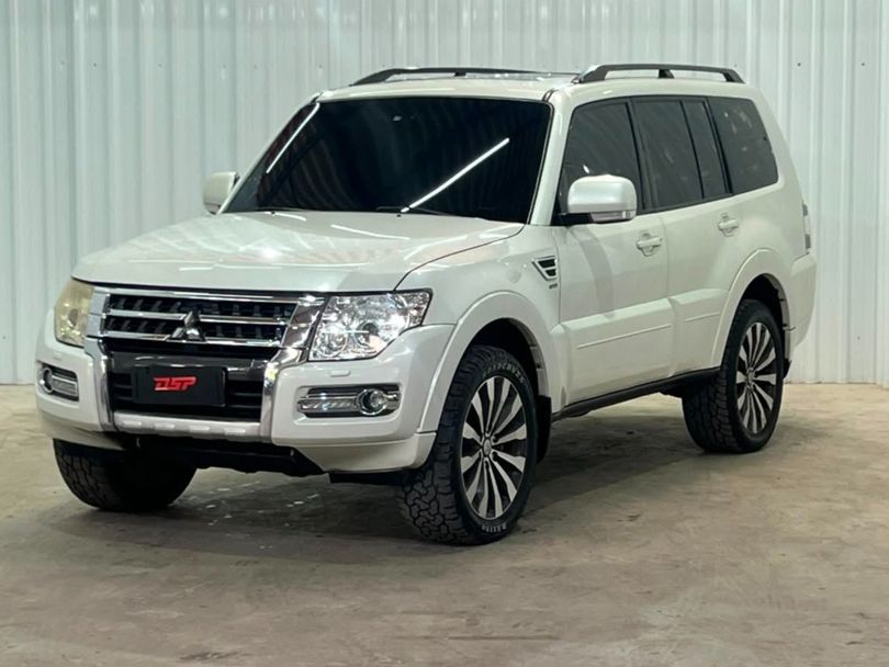 Mitsubishi Pajero HPE Full 3.2 4x4 T.I.Dies. 5p Aut