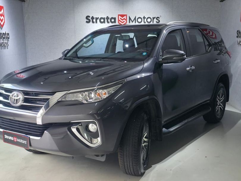 Toyota Hilux SW4 SRV 4x2 2.7 Flex 16V Aut.