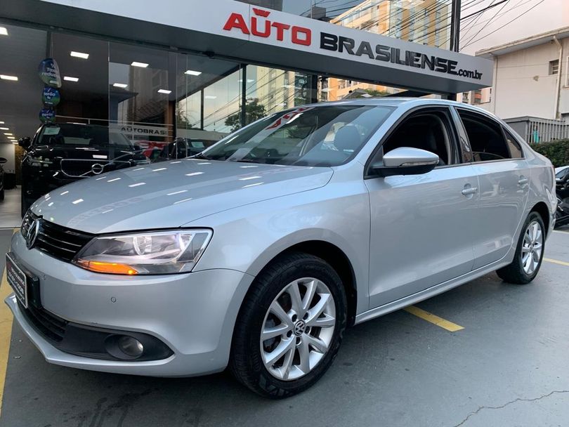 VolksWagen JETTA Comfortline 2.0 T.Flex 8V 4p Tipt.