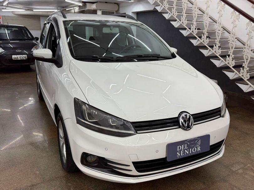 VolksWagen SPACEFOX 1.6 Trendline Total Flex 8v 5p