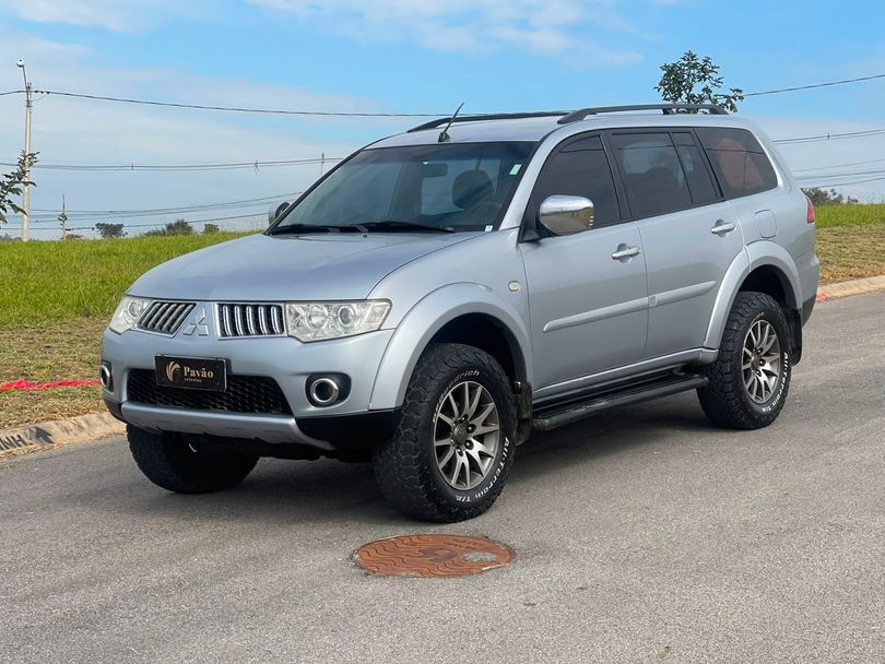 Mitsubishi Pajero DAKAR 3.2 4x4 T.I. Dies. 5p Aut.