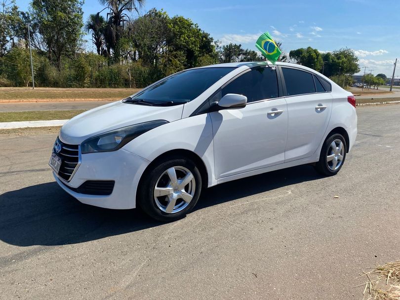 Hyundai HB20S Comfort Plus 1.0 TB Flex 12V Mec.