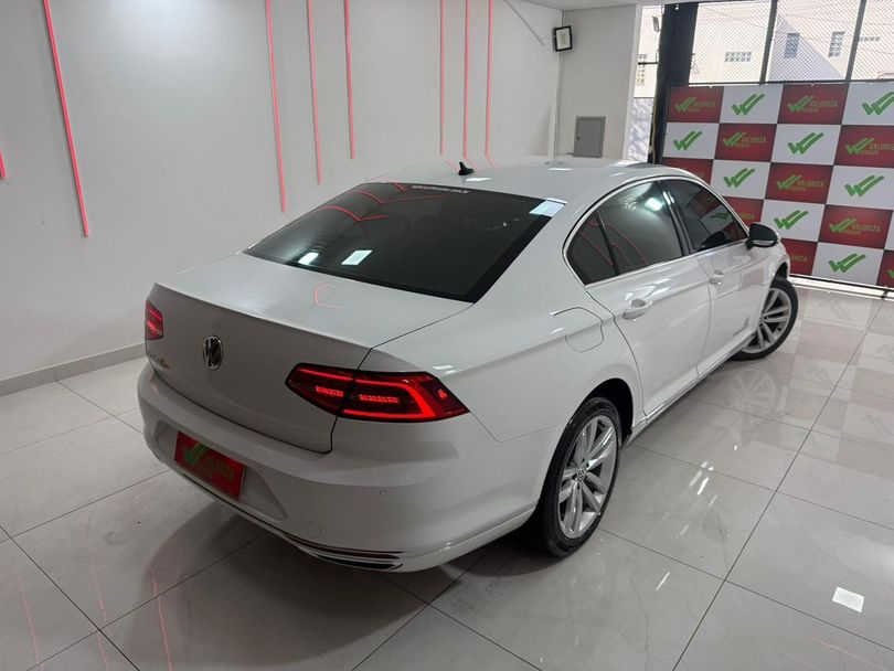 VolksWagen Passat Highline 2.0 TSI 220cv Tip.