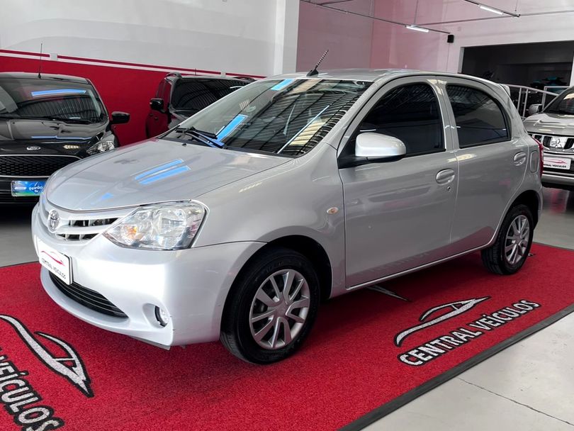 Toyota ETIOS X 1.3 Flex 16V 5p Aut.