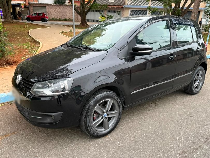 VolksWagen Fox 1.6 Mi Total Flex 8V 5p