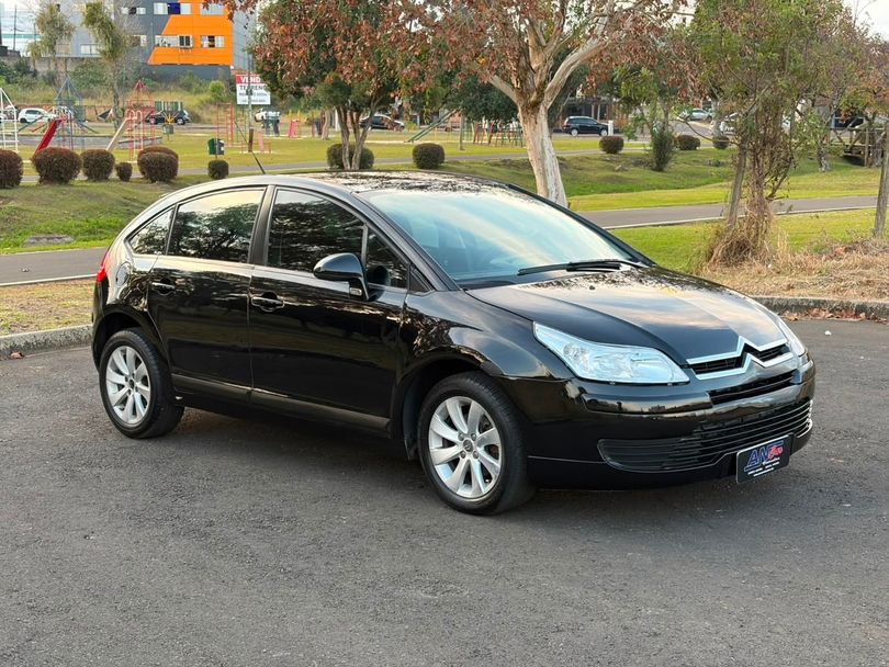 Citroën C4 GLX 2.0 Flex 16V 5p Mec.
