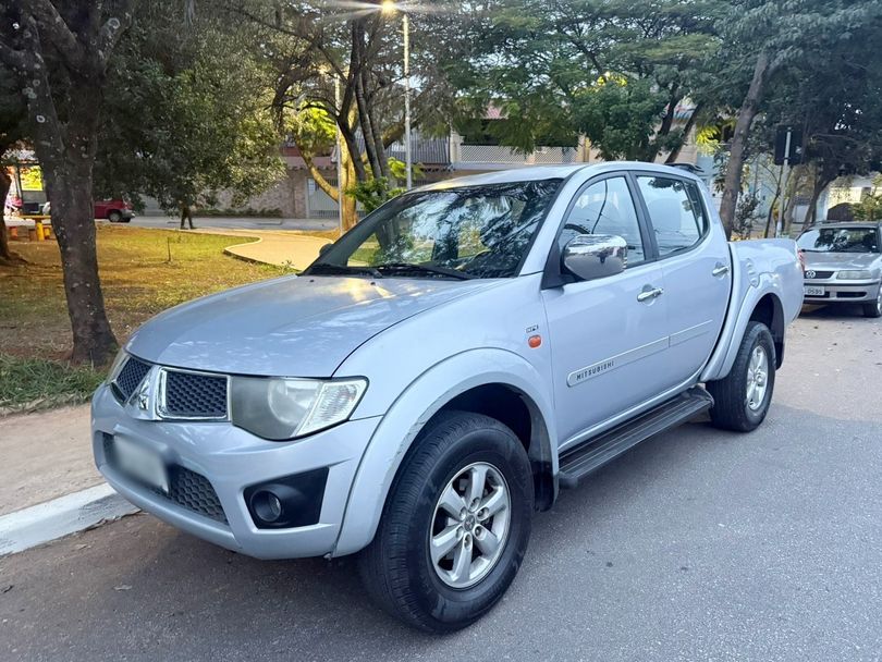 Mitsubishi L200 Triton HPE 3.5 CD V6 24V Flex Aut.