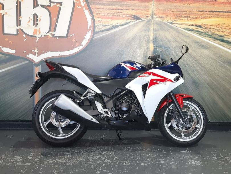 HONDA CBR 250R