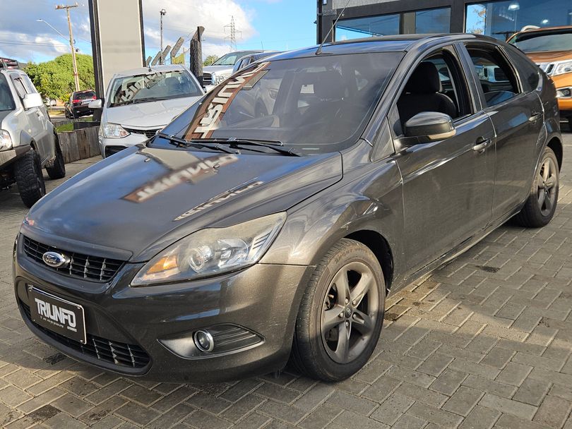 Ford Focus 1.6 S/SE/SE Plus Flex 8V/16V  5p