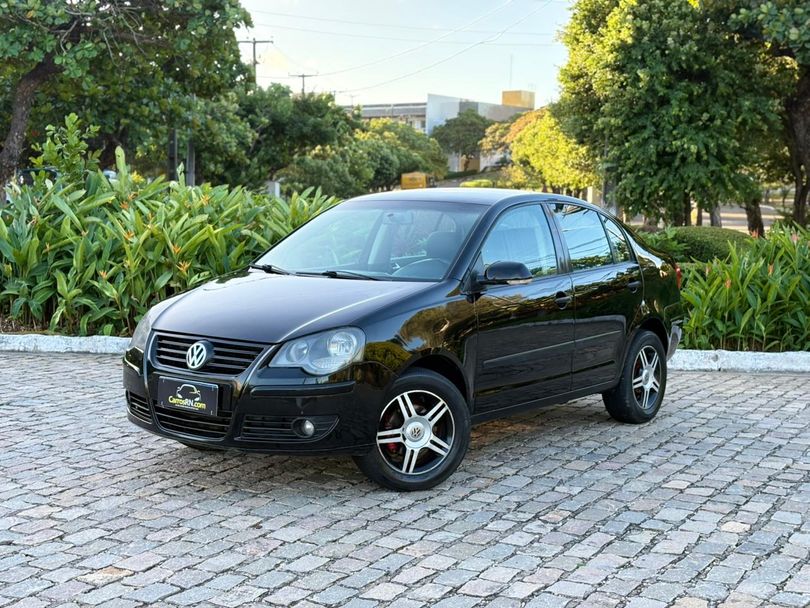 VolksWagen Polo Sedan 1.6 Mi Total Flex 8V 4p