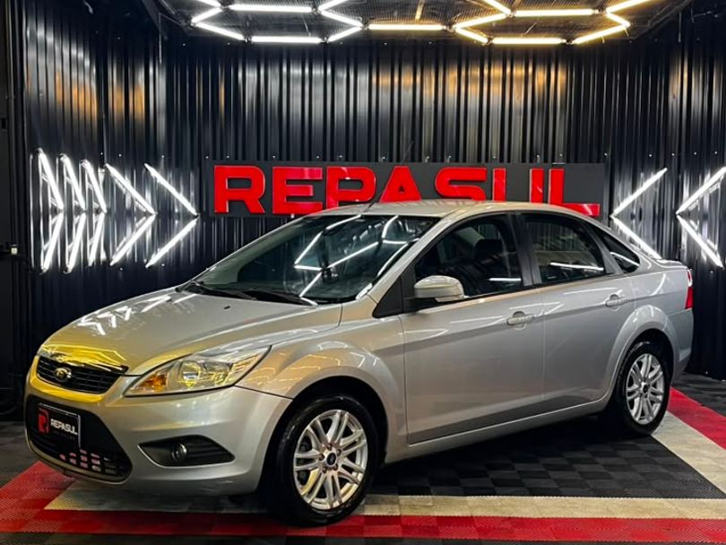 Ford Focus Sedan 2.0 16V/2.0 16V Flex 4p Aut.