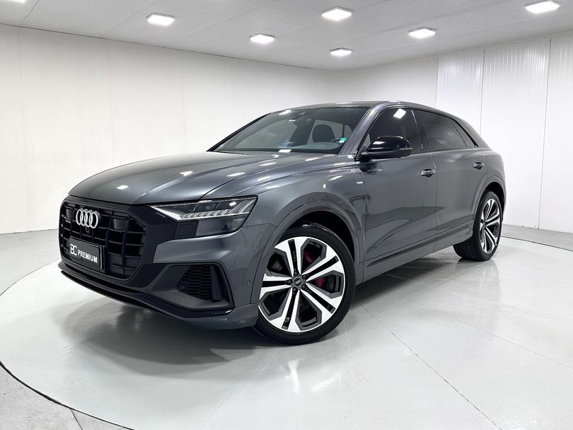 Audi Q8 Perf.Black 3.0 TFSI Quat. S-tr/(Híb.)