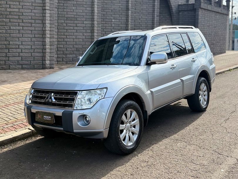 Mitsubishi Pajero HPE Full 3.2 4x4 T.I.Dies. 5p Aut