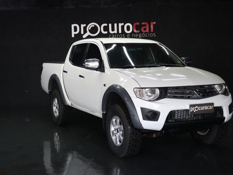 Mitsubishi L200 OUTDOOR HPE 2.5 4x4 CD T.Dies. Mec.