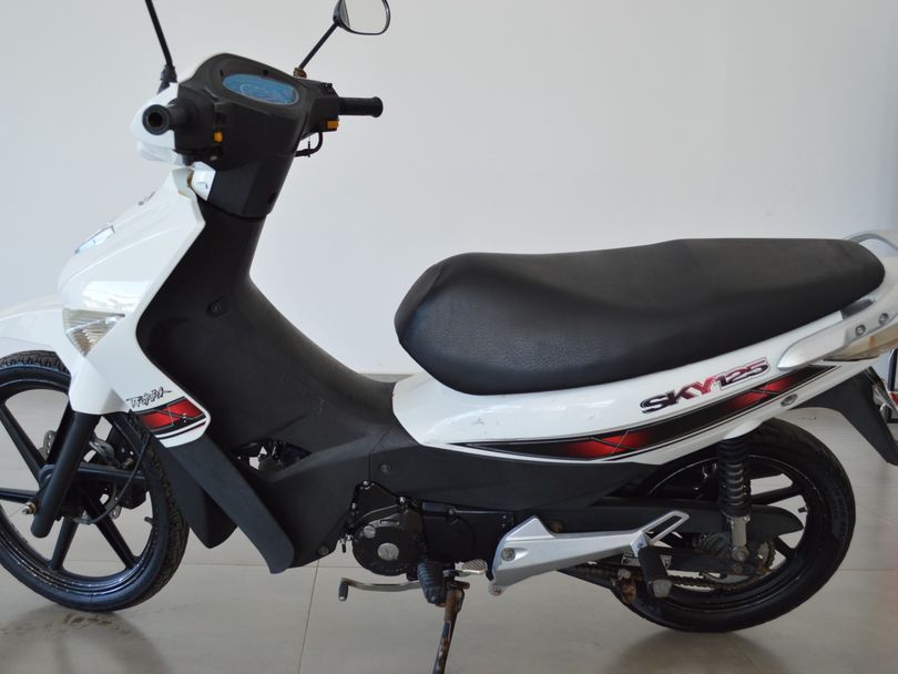 TRAXX JL 125-9 SKY