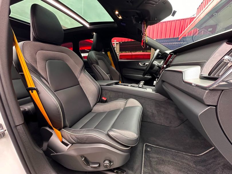 Volvo XC 60 T-8 POLESTAR 2.0 (Híbrido)