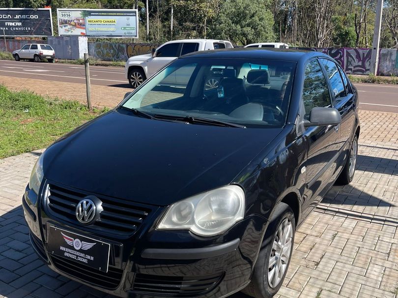 VolksWagen Polo Sedan 1.6 Mi Total Flex 8V 4p
