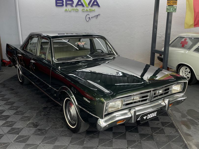 Dodge Sedan 4 portas