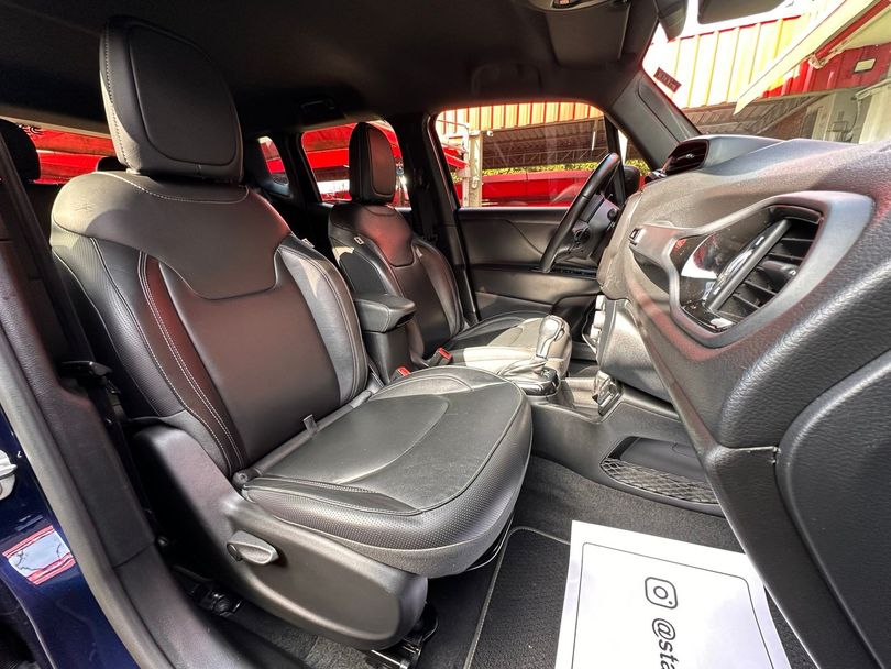 Jeep Renegade Longitude 1.8 4x2 Flex 16V Aut.