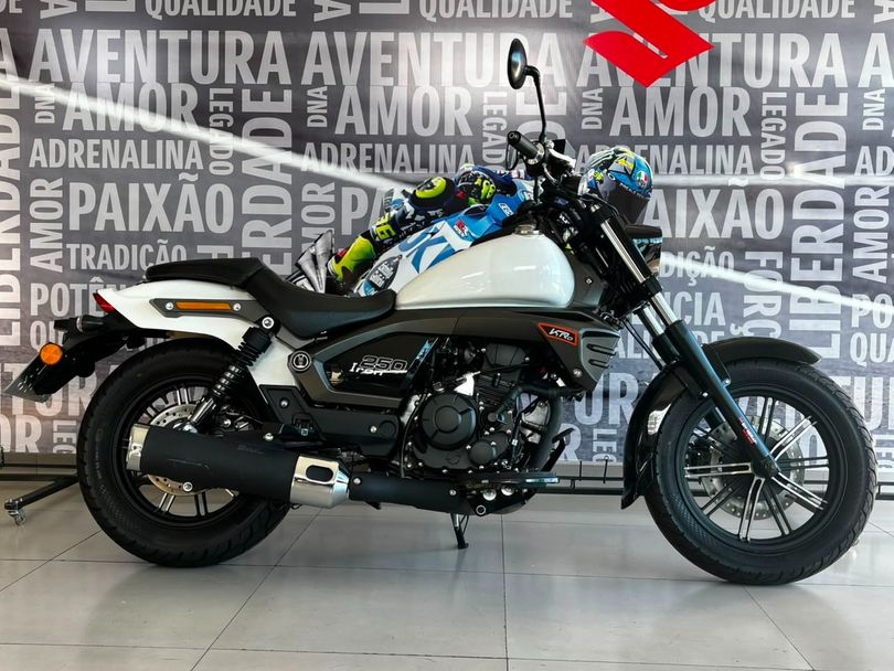 SHINERAY IRON 250 EFI