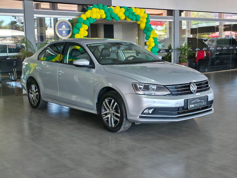 VolksWagen JETTA Comfortline 1.4 TSI 16V 4p Aut.