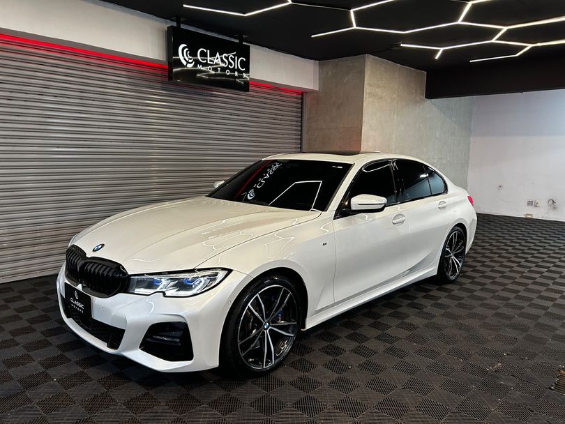 BMW 330i Sport 2.0 TB 16V 4p