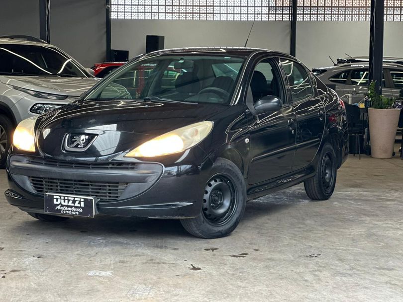 Peugeot 207 Sedan Passion XR 1.4 Flex 8V 4p