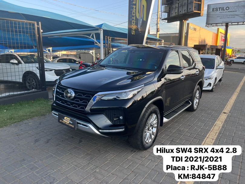 Toyota Hilux SW4 SRX 4x4 2.8 TDI 16V Dies. Aut.