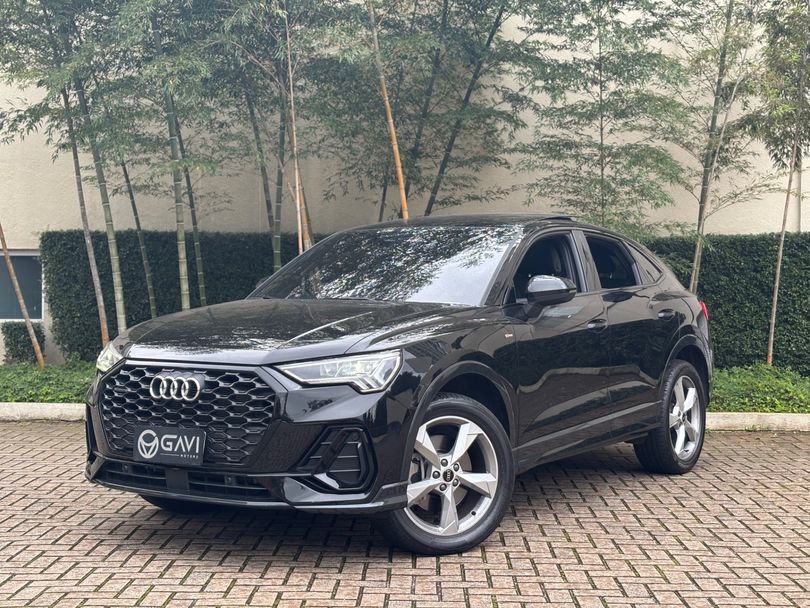 Audi Q3 SPB Perf. Black 2.0 TFSI Tipt. Quat.