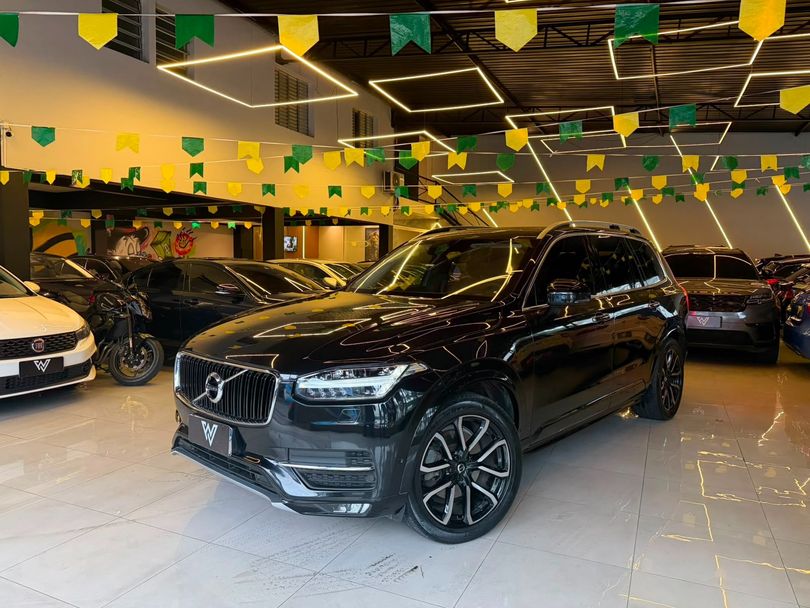 Volvo XC 90 D-5 MOMENTUM 2.0 235cv Diesel 5p