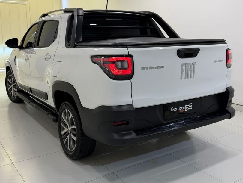 Fiat Strada Volcano 1.3 Flex 8V CD