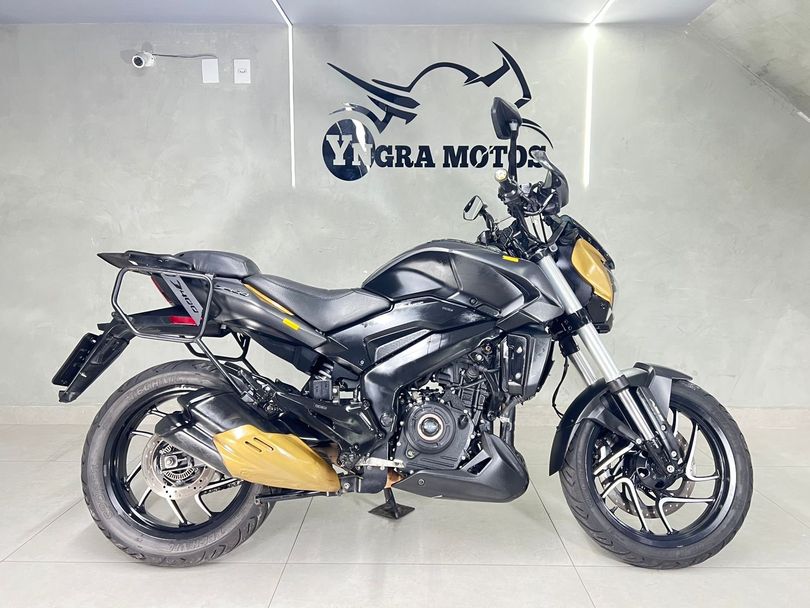 BAJAJ DOMINAR 400 