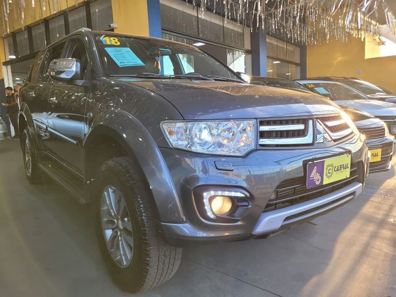 Mitsubishi Pajero HPE 3.2 4x4 T.I. Dies. 5p Aut.